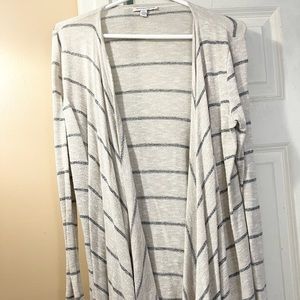 American Eagle outfitters, small, cream